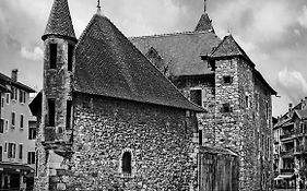 Design Appart O'Prison.. Canal View & Old Prisons